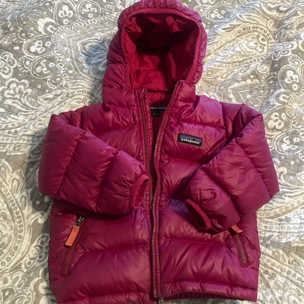 Pink 2T Patagonia puffer jacket